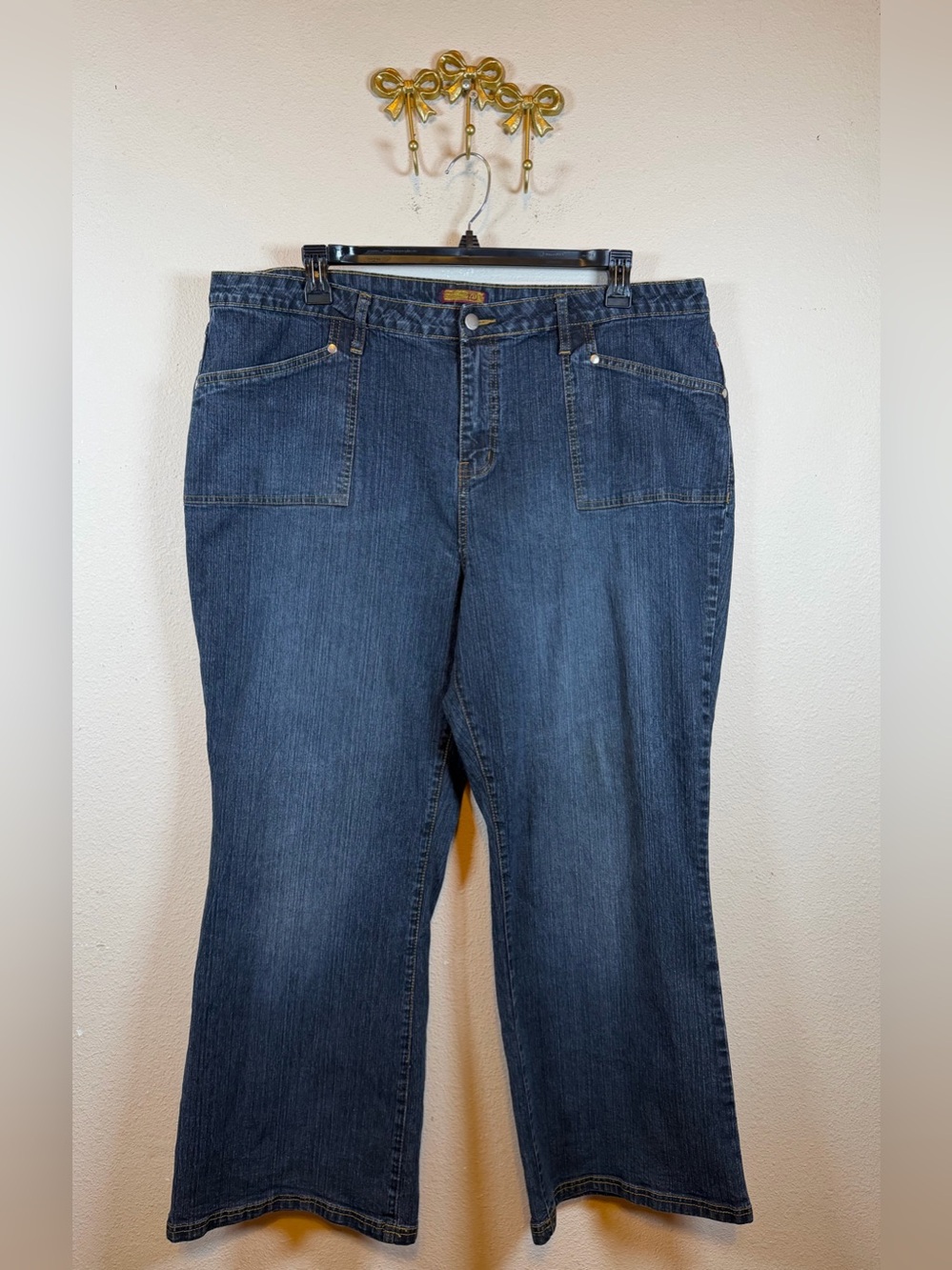 Women's Vintage Zana Di Boot Cut Jeans in Dark Blue - Classic Everyday Style.